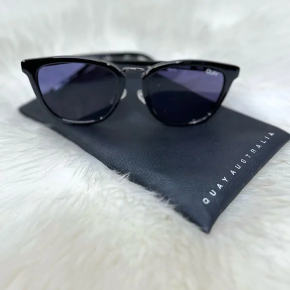 Quay Australia Run Around Sunglasses NWOT
